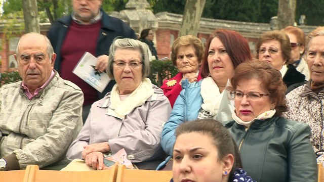 Los españoles celebran el Día de Todos los Santos