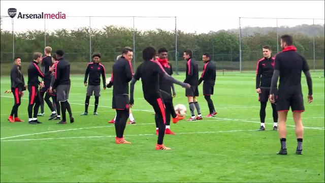 Ainsley Maitland-Niles outrageous nutmeg on Arsene Wenger!