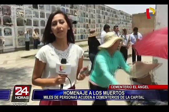Miles de personas acuden al cementerio El Ángel por el Día de Todos los Santos