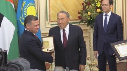 El rey de Jordania galardonado con un premio por sus esfuerzos anti-nucleares
