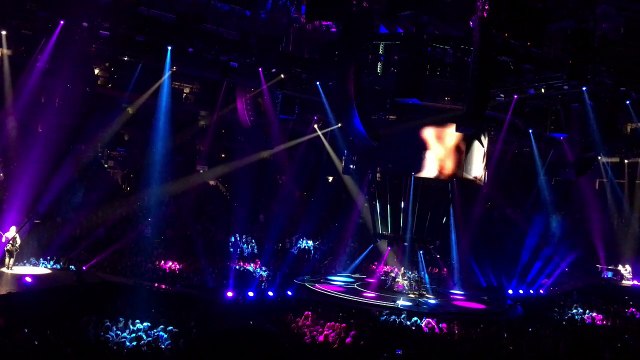 Muse - Feeling Good, Oracle Arena, Oakland, CA, USA 12/15/2015