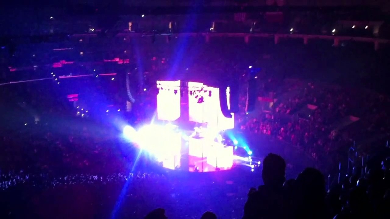 Muse - Feeling Good, Staples Center, Los Angeles, CA, USA  9/25/2010