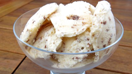 HOW TO MAKE CHEESECAKE ICE CREAM