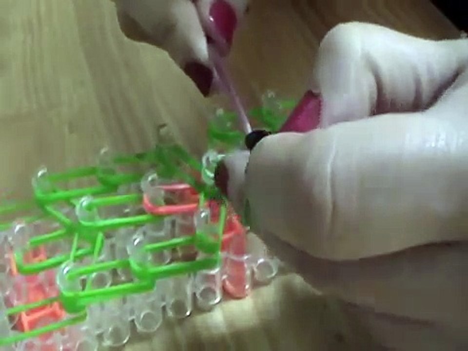 Búhos de gomitas con telar