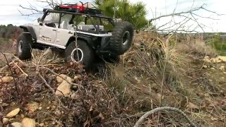 Axial SCX10 Jeep Wrangler Rubicon - Journey To Find Mud!