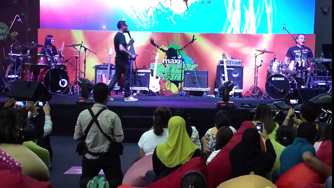 DRUM BATTLE - Nur Amira Syahira VS Morten Lundal