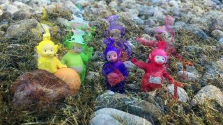 LEARNING TO COUNT with Red Rocks and TELETUBBIES on the Beach!-CjGxdNrgMuE