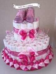 Bolo de Fraldas chá de bebe