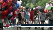 Ilang bumisita sa Manila South Cemetery, sinamantala ang pagtigil ng ulan