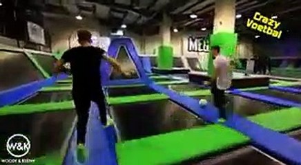 Karşınızda; trambolin, minder ve futbol araç gereçleriyle oynanan "Çılgın futbol"