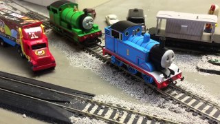Thomas & Friends Meet the Flying Scotsman Train! LNER A3 Pacific Steam Locomotive