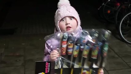 Пускаем салюты на Новый год New Years Fireworks