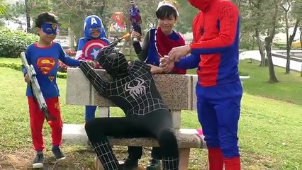 SPIDERMAN BOMMING SO FUNNY Superhero In Realife Baby Elsa Vs Spiderman For Kid #8 P4-2