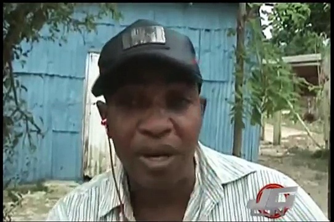 Le advirtieron que no saliera con ese hombre.