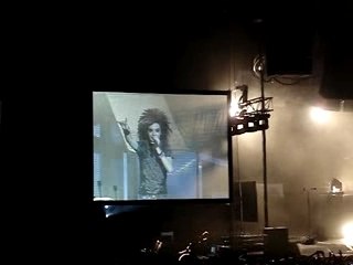 bill fait crier le public de Nantes!