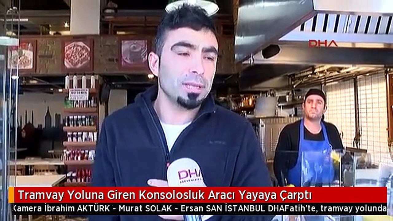 Tramvay Yoluna Giren Konsolosluk Aracı Yayaya Çarptı