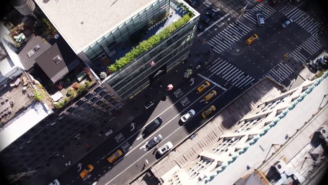 Il déambule en speeder dans les rues de New York