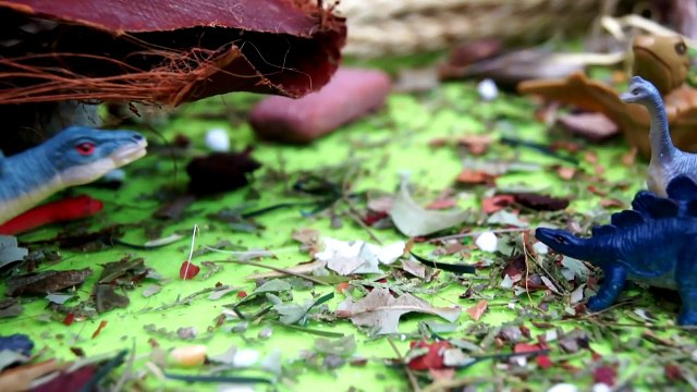 ЗЛЮЧКА ЗМЕЯ И МАЛЕНЬКИЙ ДИНОЗАВР! Мультик для детей. Советский мультик. Видео игрушки