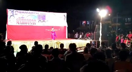 FULL ENTERTAINMENT FUNNY GIRL DANCE