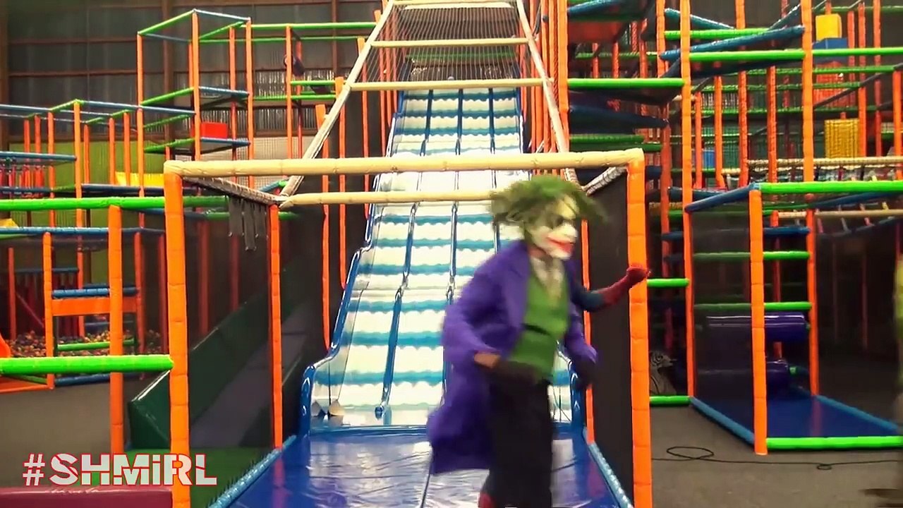 Frozen Elsa DOCTOR Spidergirl with Spiderbaby Elsa sick Doctor Spiderman - Superheroes in real life