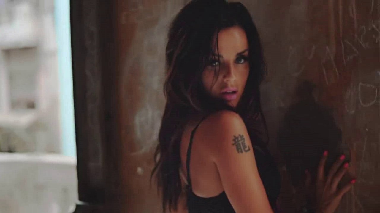 Yulia Volkova - Didn't Wanna Do It Music Video (31.07.2012)