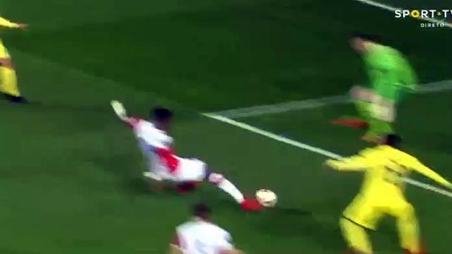 Simon Deli own goal HD - Slavia Prague	0-2	Villarreal 02.11.2017