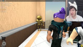 YANDERE CHASED BY TREX - Roblox