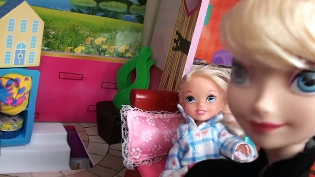 Anna and Elsa Sleepover Toddlers Elsya and Annya Ghost Prank Story # 2 Disney Frozen Toys Halloween