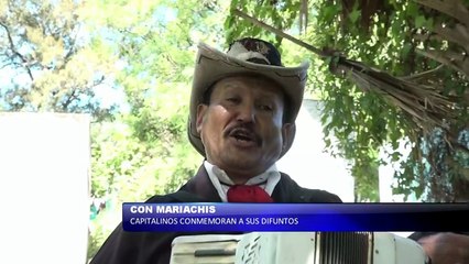 Con mariachis capitalinos conmemoran a sus difuntos