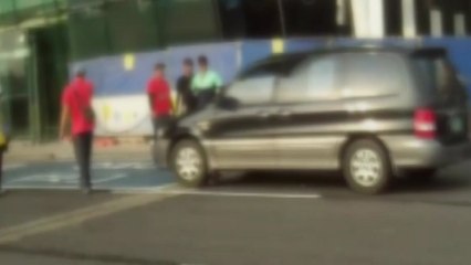 "조폭까지 동원" 공항 불법 주차대행 업체 / YTN