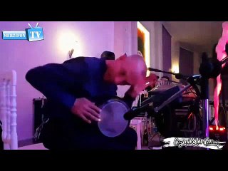 Darbukayı Çalarken Transa Giren Adam