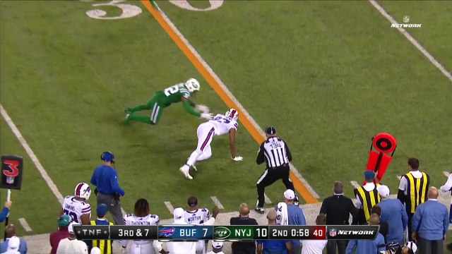 Buffalo Bills wide receiver Jordan Matthews fumbles trying to extend for the first down, New York Jets recover