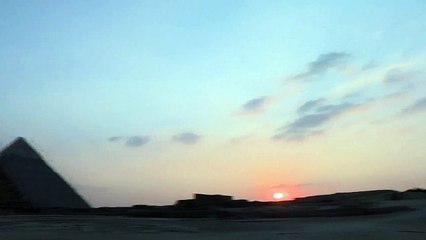 Descubren cavidad del tamaño de un avión en la pirámide de Keops