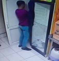 Restoranda İşe Başlayan Genç, Mesainin İlk Saatinde 300 Lirayı Çalıp Kaçtı