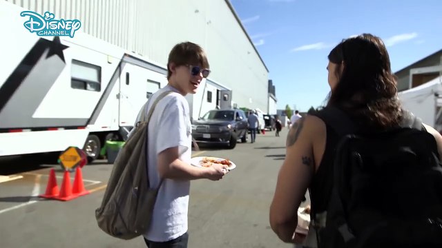 Descendants 2 _ Get Ready With Mitchell Hope _ Official Disney Channel UK-VvxFxrMWiXE