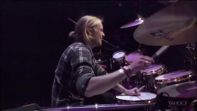 Foo Fighters feat. Rufus Taylor | Under Pressure (Queen Cover)