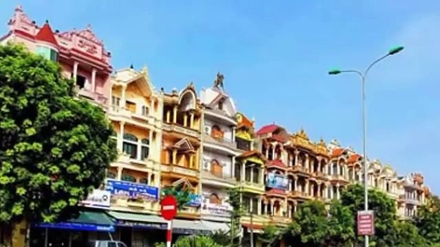 Kỳ bí ngôi mộ cỗ nằm giữa đường vào ngôi làng giàu nhất Việt Nam