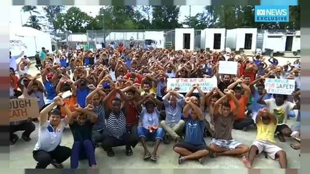New Zealand offer to take 150 refugees from Papua New Guinea camp
