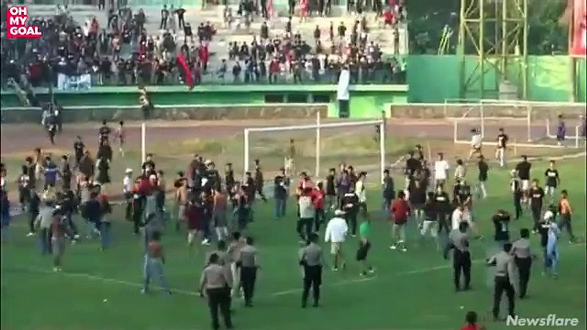 ⁣A soccer game turns into total confusion in Indonesia