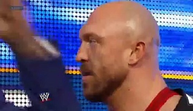 Mark Henry vs Ryback - Bench Press wwe HD
