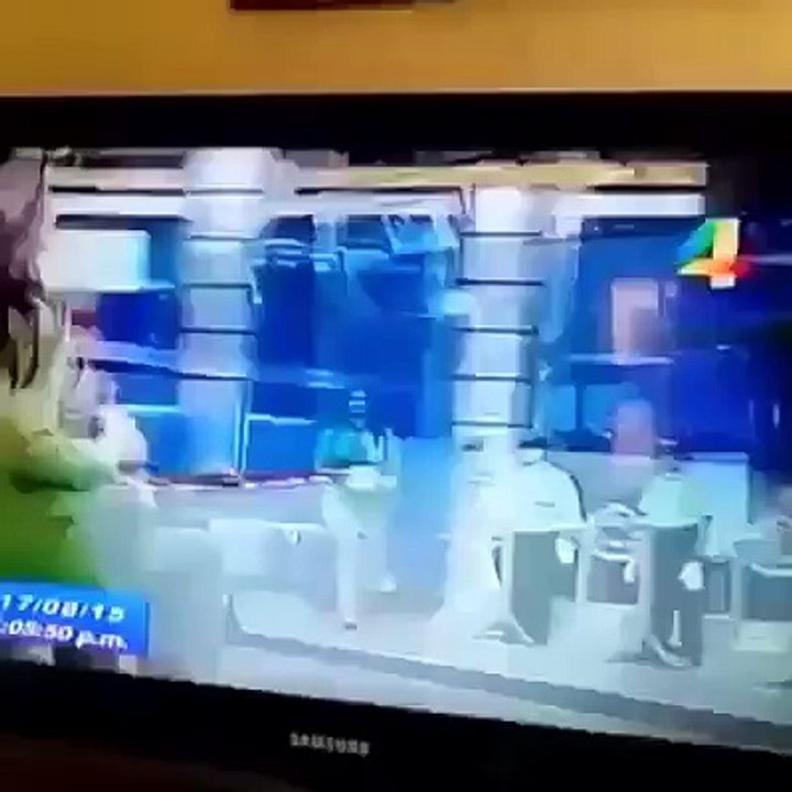 Modelo de la lotería se va de boca cuando llevaba los bolos.