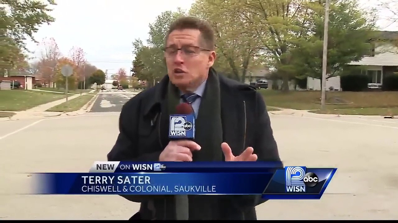 Elle risque 5 ans de prison pour avoir roulé avec son fils assis dans une piscine en plastique posée sur le toit de son