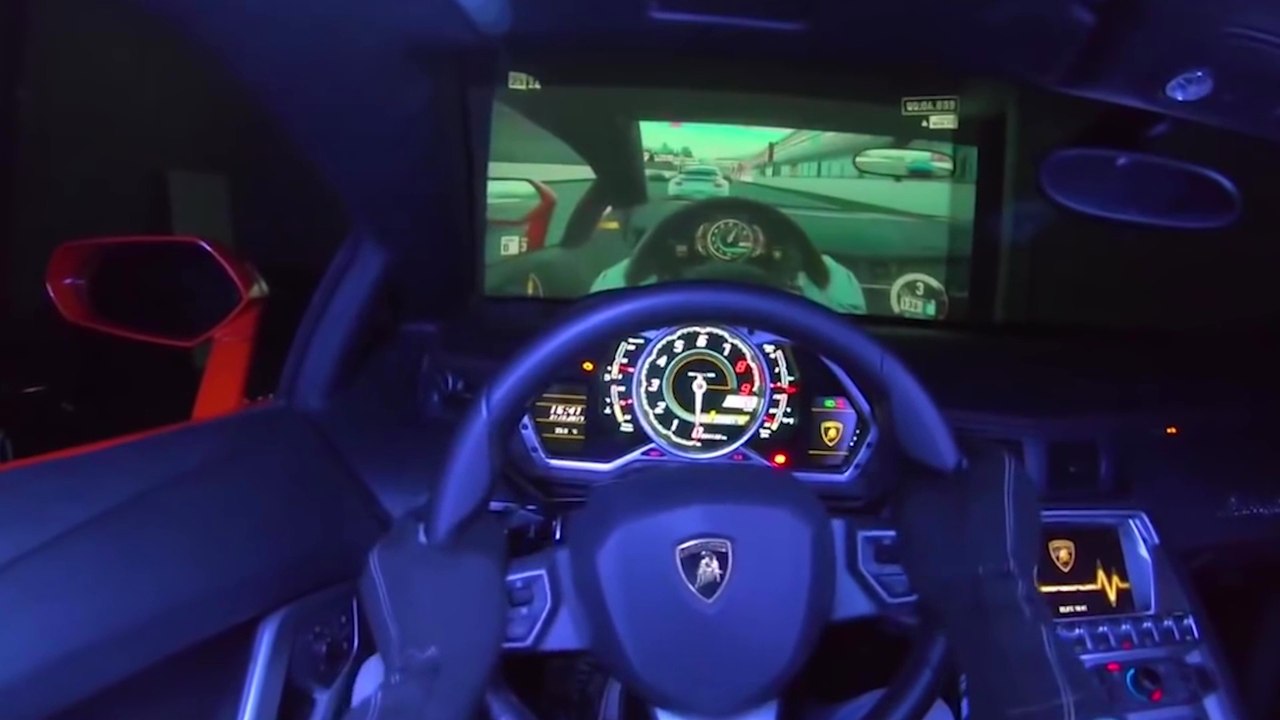 Une Lamborghini Aventador comme manette pour jouer au dernier Forza Motorsport 7.