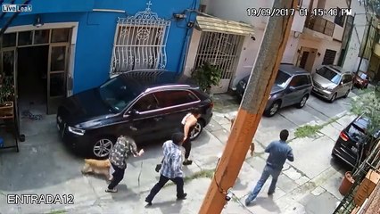 To be caught with the pants down