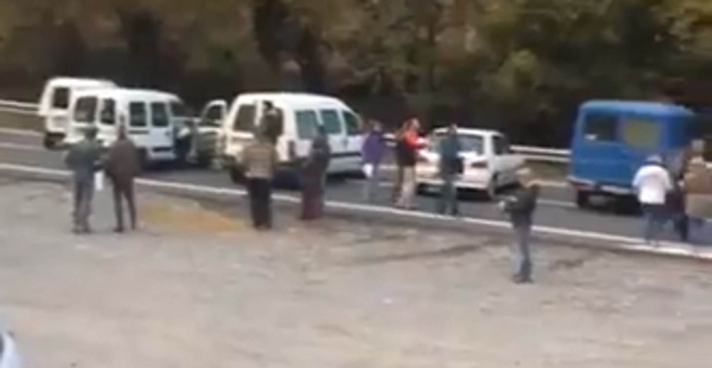 Catalans Block Border Crossing to France to Protest Politicians' Imprisonment