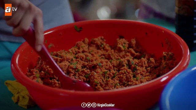 Yurtta kısır keyfi! - Kırgın Çiçekler 92.Bölüm