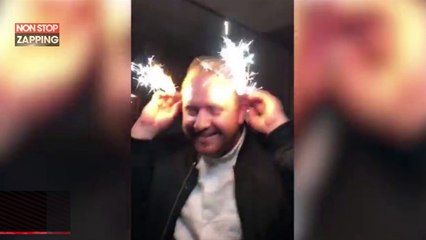 Les cheveux d’un homme prennent feu après une mauvaise blague (Vidéo)