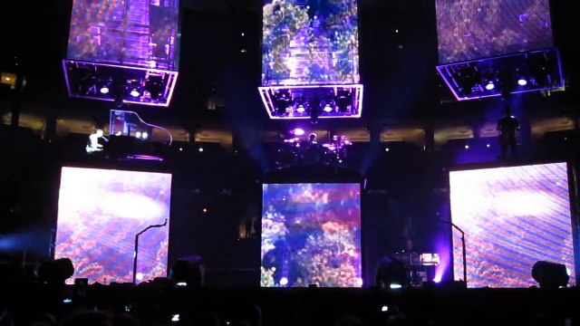 Muse - Feeling Good, Wachovia Center, Philadelphia, PA, USA 3/2/2010