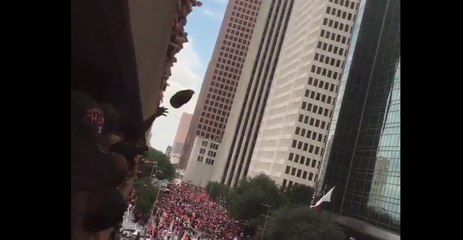 At the Drop of a Hat, Houston Astros Fans Band Together at Parade