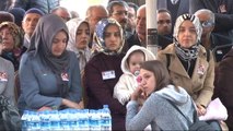 Diyarbakır Şehidinin Eşi Dimdik Durdu: Bugün Ağlamayacağız, Vatan Sağ Olsun